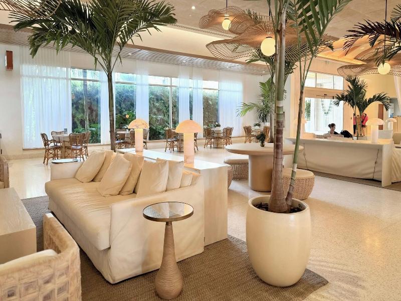 Courtyard Isla Verde Beach Resort image
