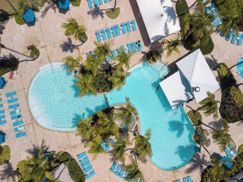Courtyard Isla Verde Beach Resort image