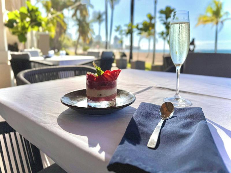 Courtyard Isla Verde Beach Resort image