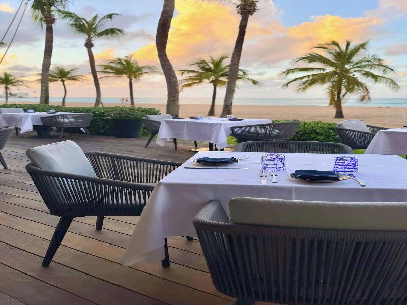 Courtyard Isla Verde Beach Resort image