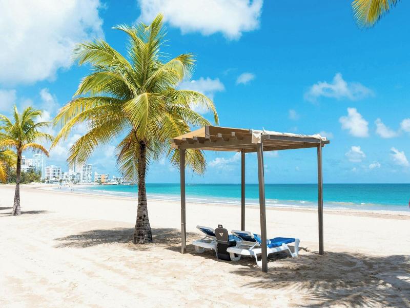 Courtyard Isla Verde Beach Resort image