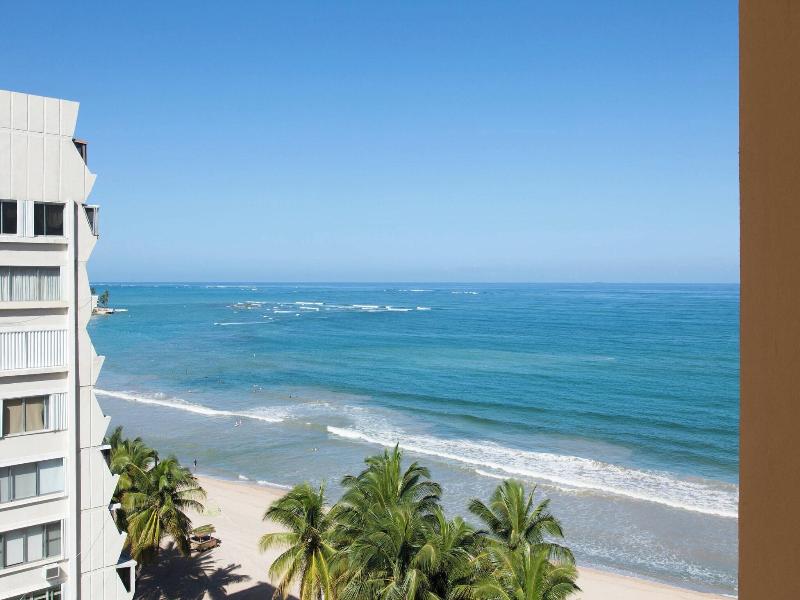 Courtyard Isla Verde Beach Resort image