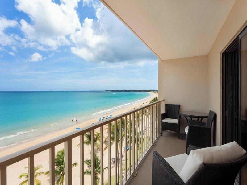 Courtyard Isla Verde Beach Resort image