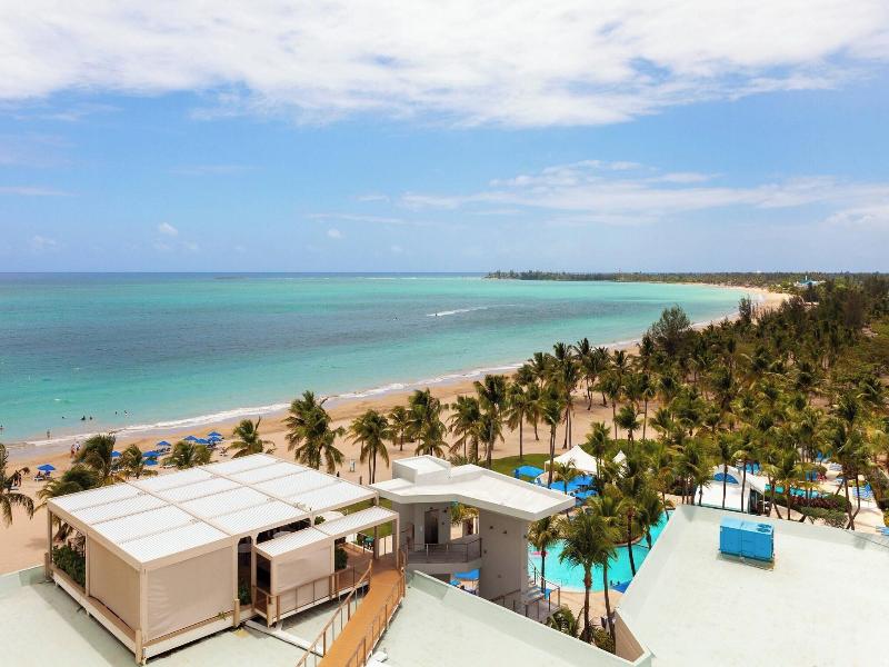 Courtyard Isla Verde Beach Resort image