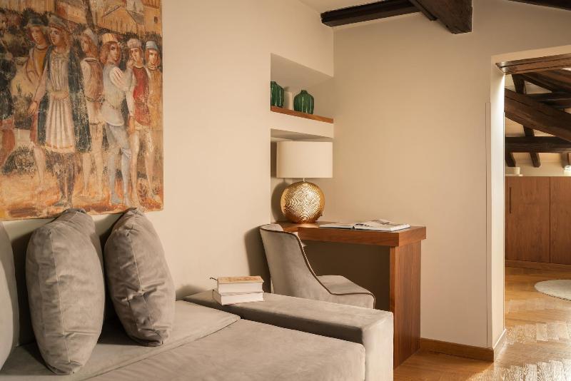Sole Al Pantheon Hotel