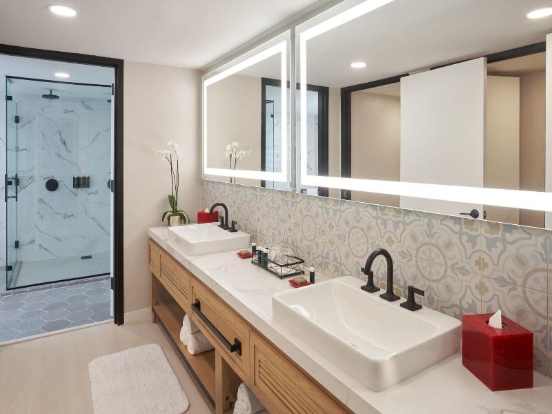 Hotel Rumbao, a Tribute Portfolio Hotel image