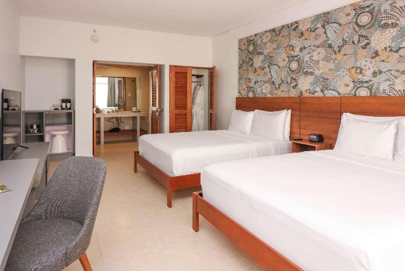 Hotel Wyndham Palmas Beach & Golf Resort
