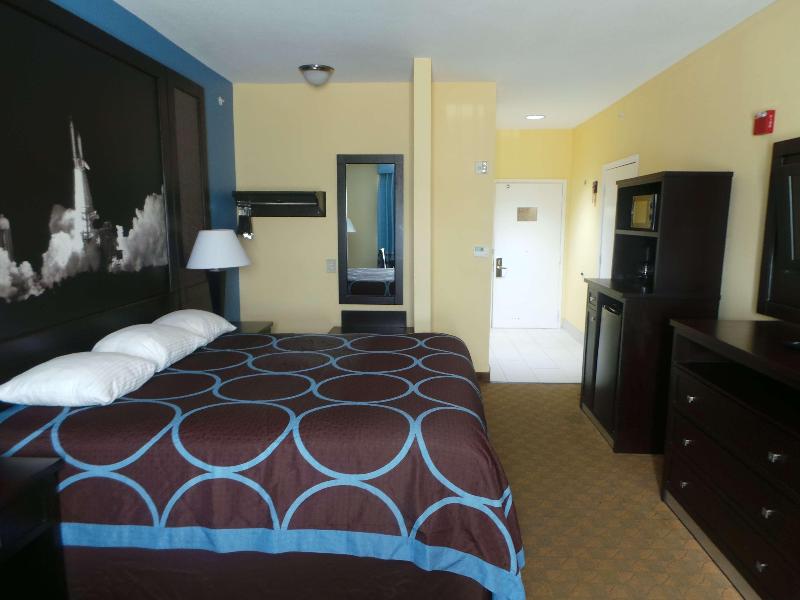 SureStay Plus Hotel by Best Western Alvin image