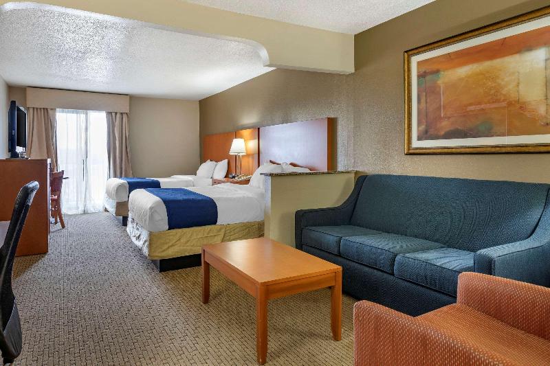 Comfort Suites (Auburn Hills)