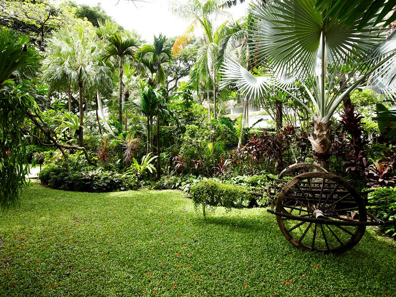Anantara Riverside Bangkok Resort image