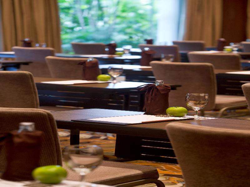 Anantara Riverside Bangkok Resort image