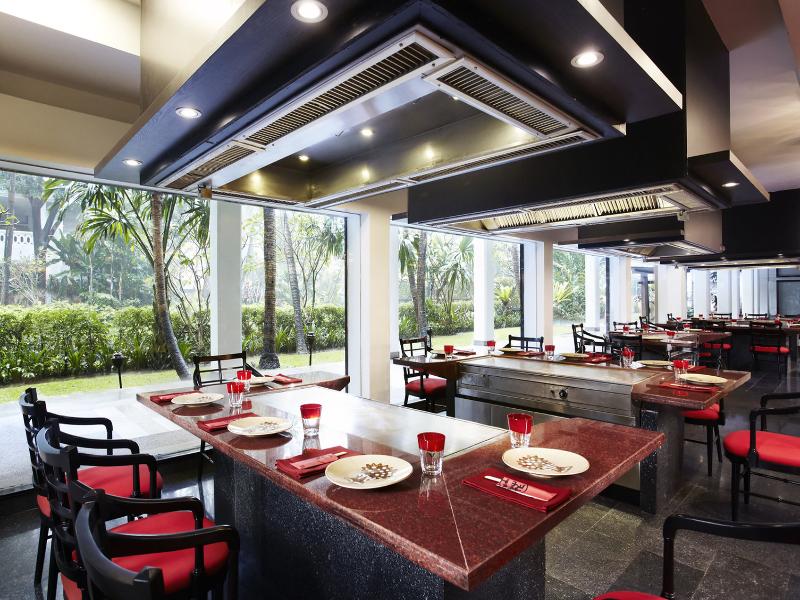 Anantara Riverside Bangkok Resort image