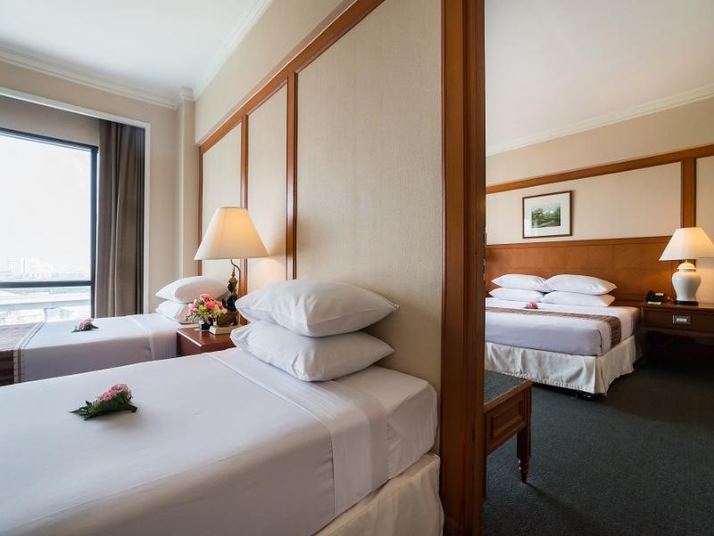Bangkok Palace Hotel (SHA Extra Plus) image