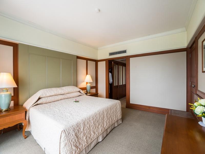 Bangkok Palace Hotel (SHA Extra Plus) image
