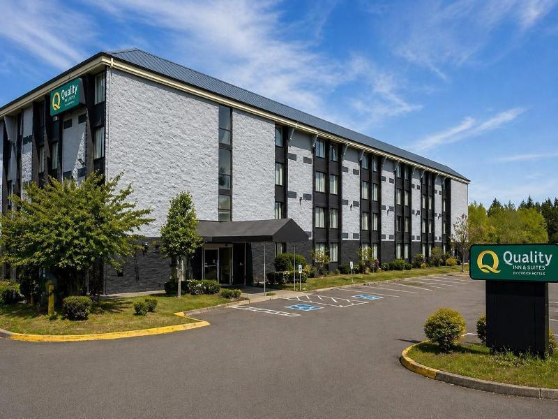 Quality Inn and Suites Everett image