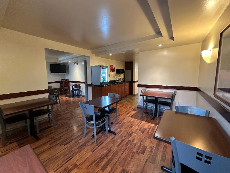 Quality Inn and Suites Everett image