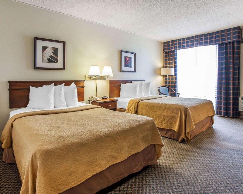 Quality Inn and Suites Everett — photo 69