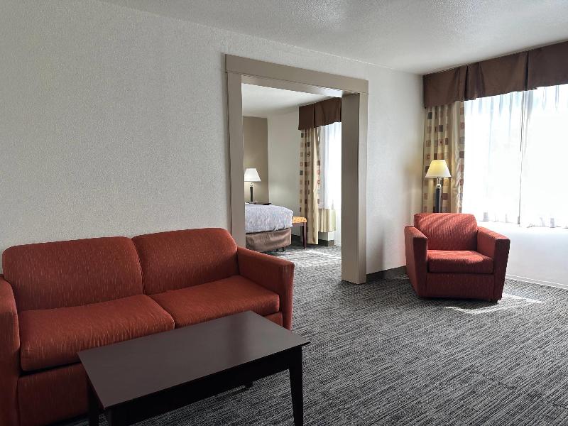 Quality Inn and Suites Everett image