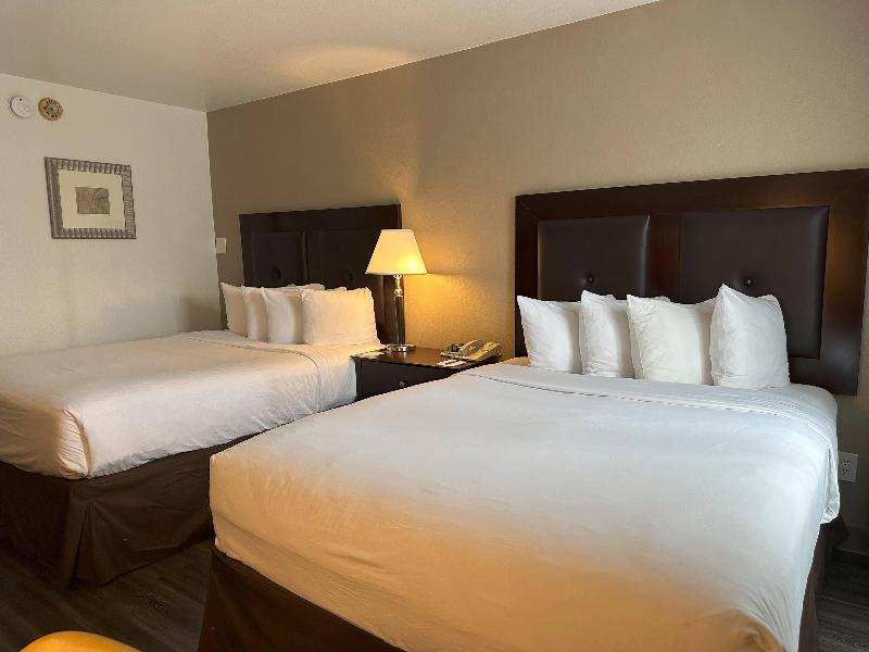 Quality Inn and Suites Everett image