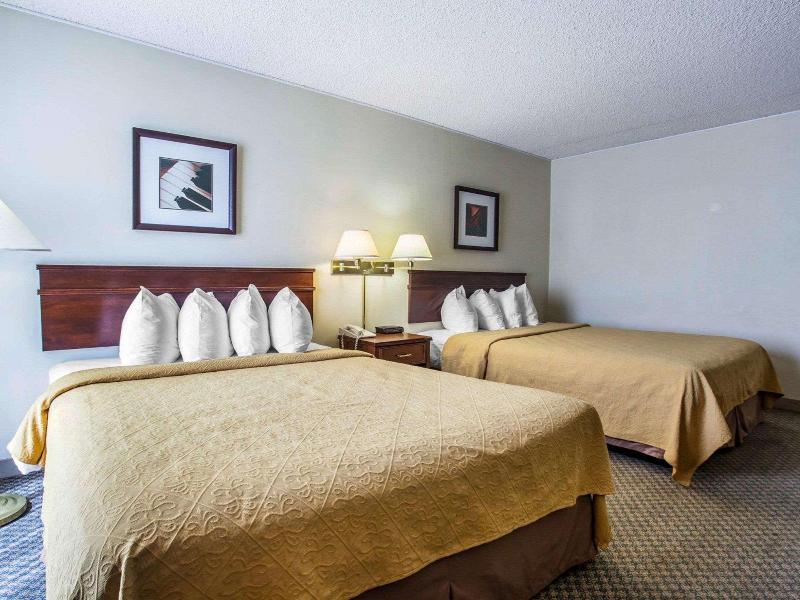 Quality Inn and Suites Everett — photo 26