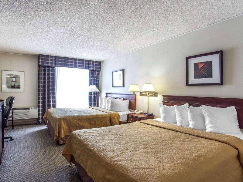 Quality Inn and Suites Everett image