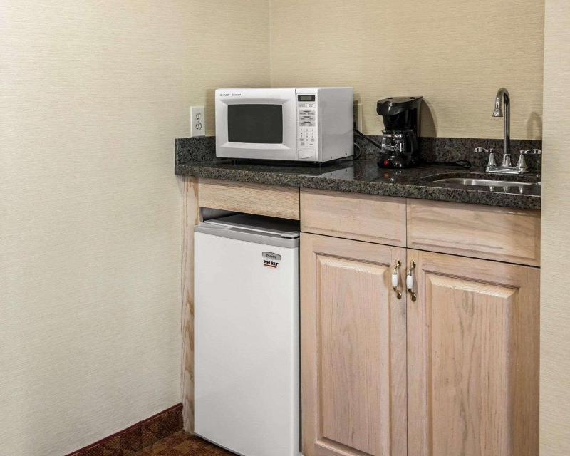 Quality Inn Franklin I-65 image