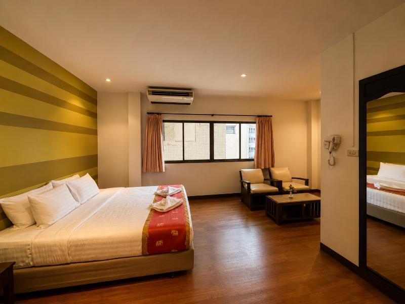 Woraburi Sukhumvit Hotel & Resort image