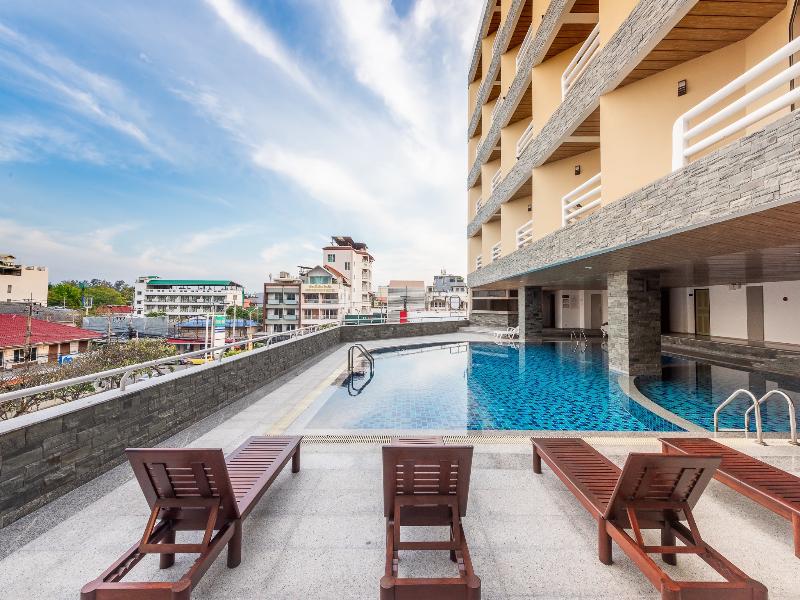 City Beach Resort — general view