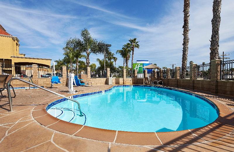Holiday Inn Express-National City PIS