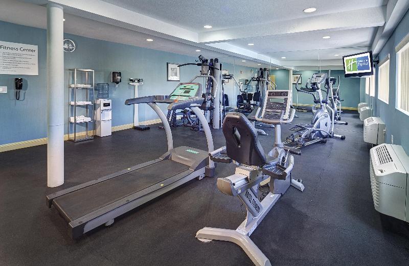 Holiday Inn Express-National City - Image 10