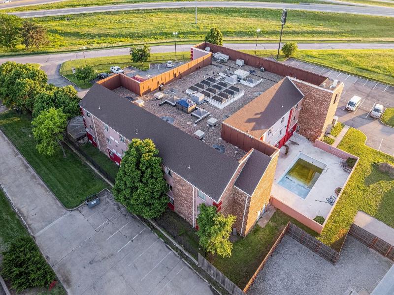 Coratel Plus Suites Wichita West Airport