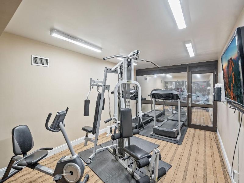 Coratel Plus Suites Wichita West Airport