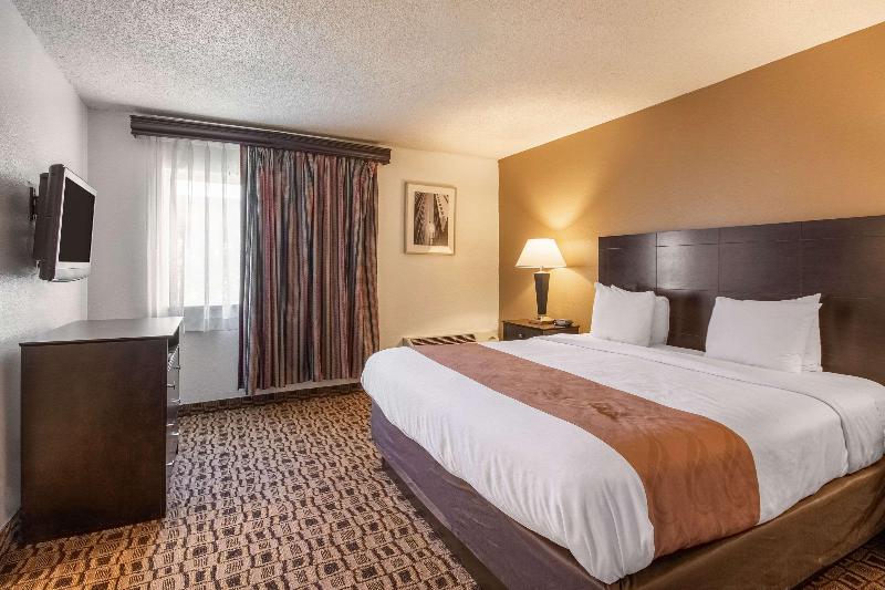 Coratel Plus Suites Wichita West Airport, Wichita