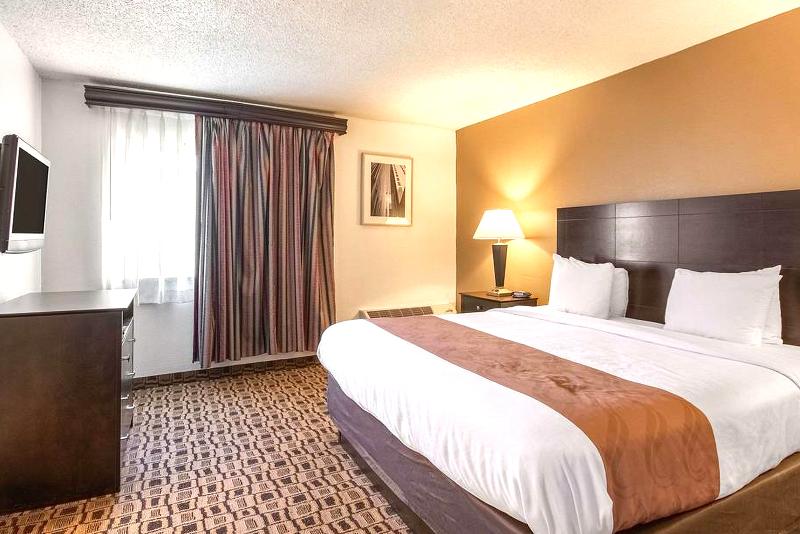 Coratel Plus Suites Wichita West Airport image