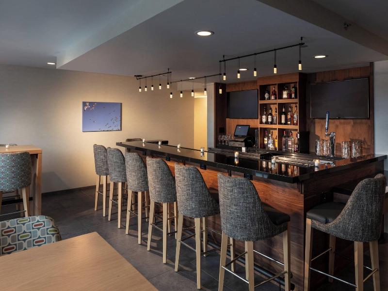Fairfield Inn & Suites Providence Airport image