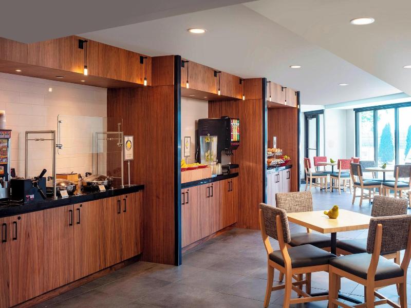 Fairfield Inn & Suites Providence Airport image