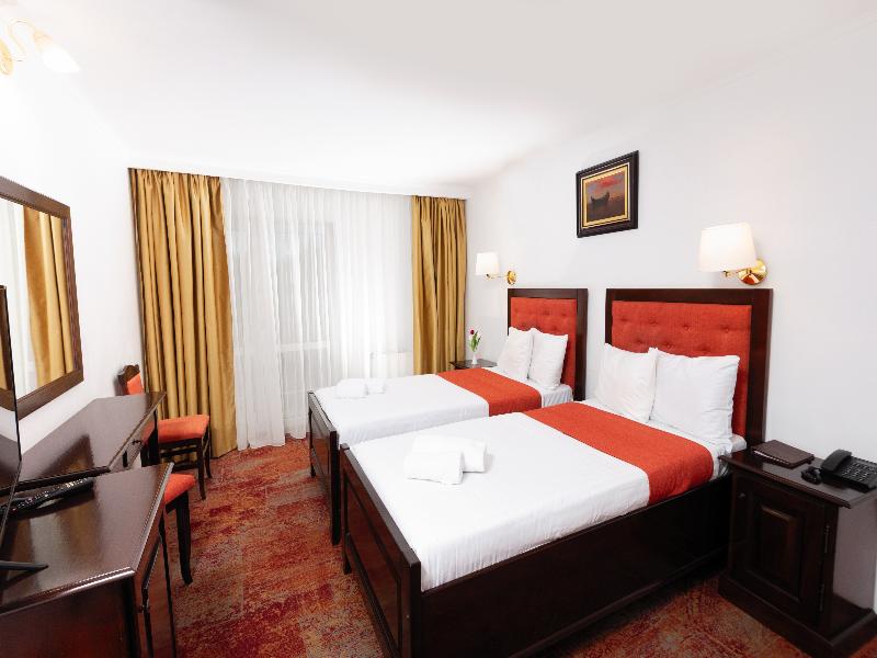 Piatra Mare image