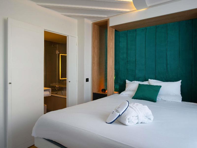 Novotel Paris Montparnasse image