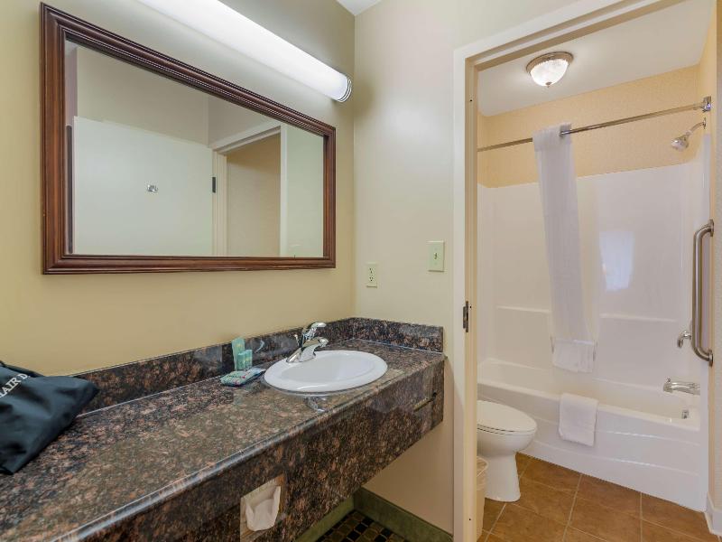 Best Western North Roanoke image