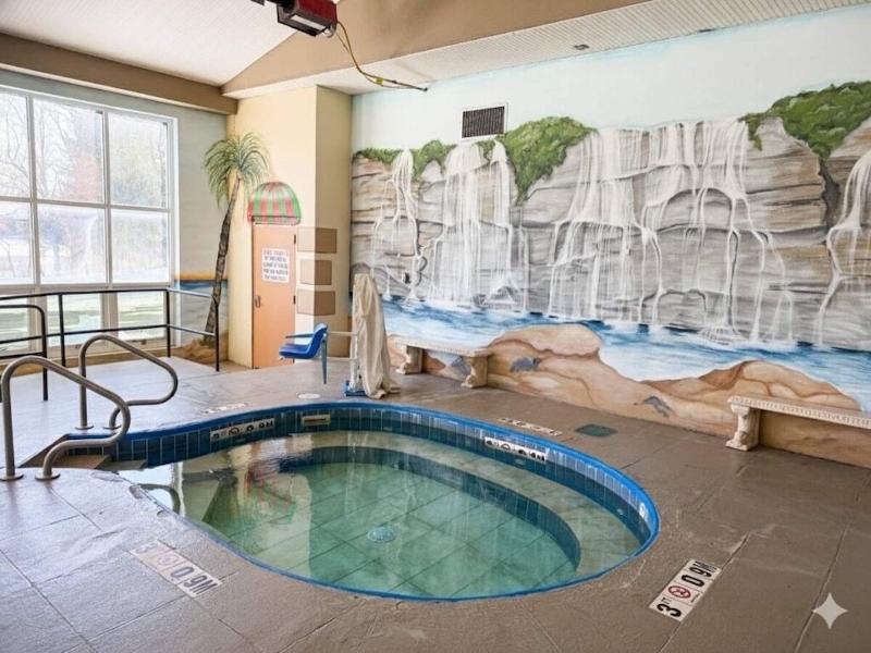 Comfort Inn Sandusky image