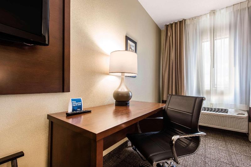 Hotel Comfort Inn & Suites (Streetsboro)