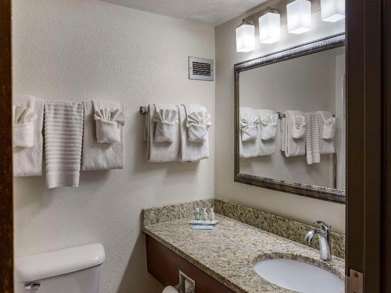 Quality Inn & Suites Zanesville image