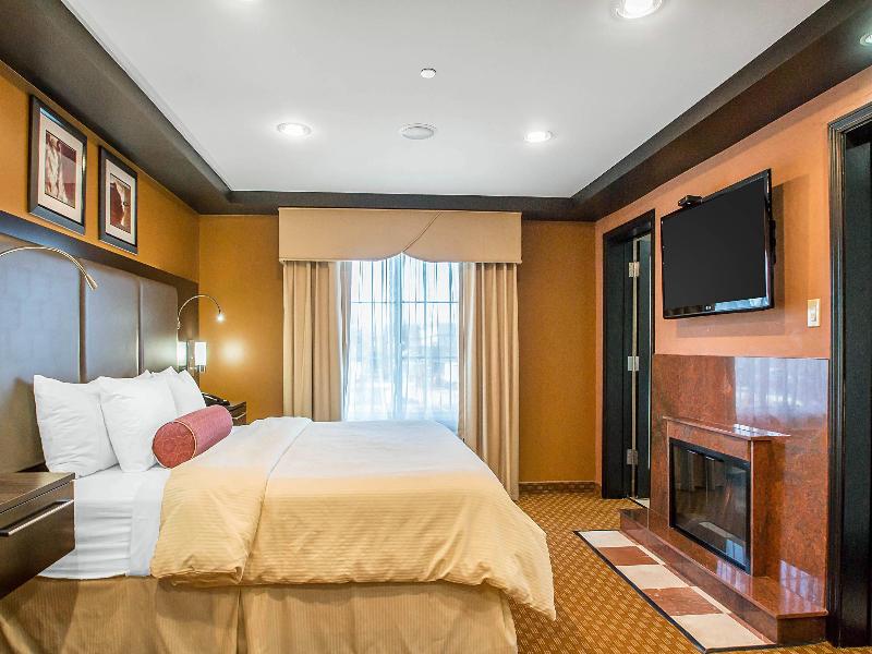 Clarion Inn Elmhurst Oak Brook Near I88 I290 I294 image