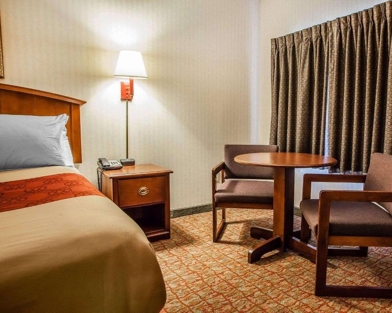 Econo Lodge Douglassville-Pottstown image