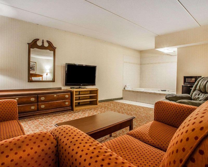 Econo Lodge Douglassville-Pottstown image