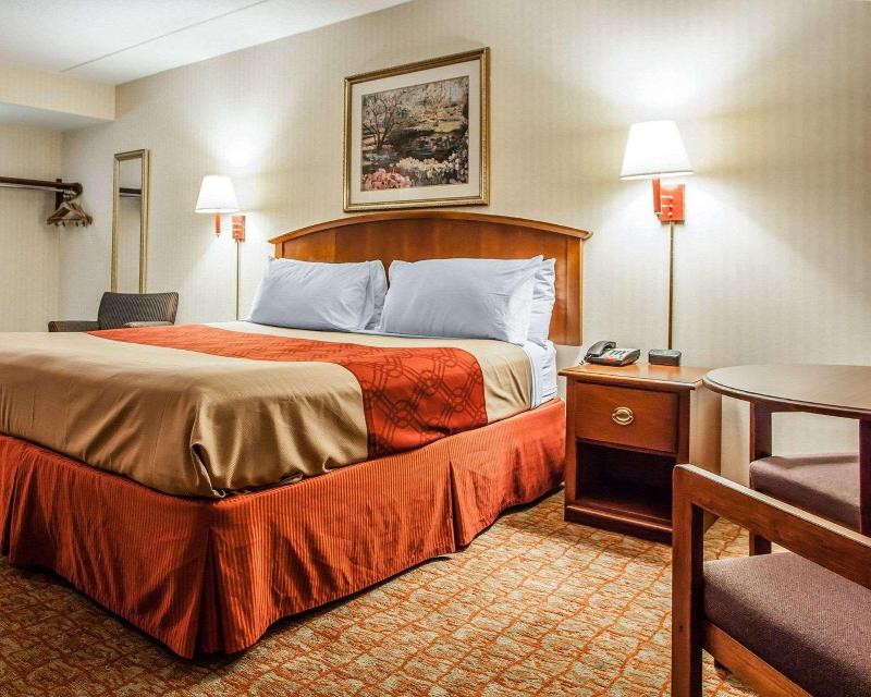 Econo Lodge Douglassville-Pottstown image