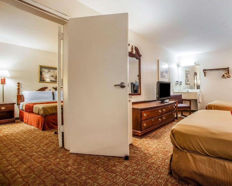 Econo Lodge Douglassville-Pottstown image