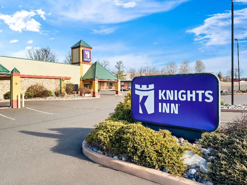 Knights Inn Montgomeryville image