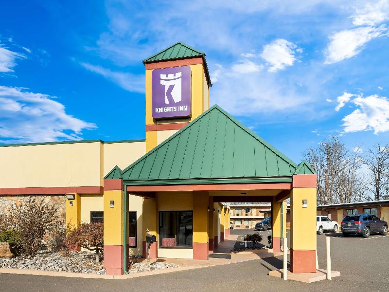 Knights Inn Montgomeryville image