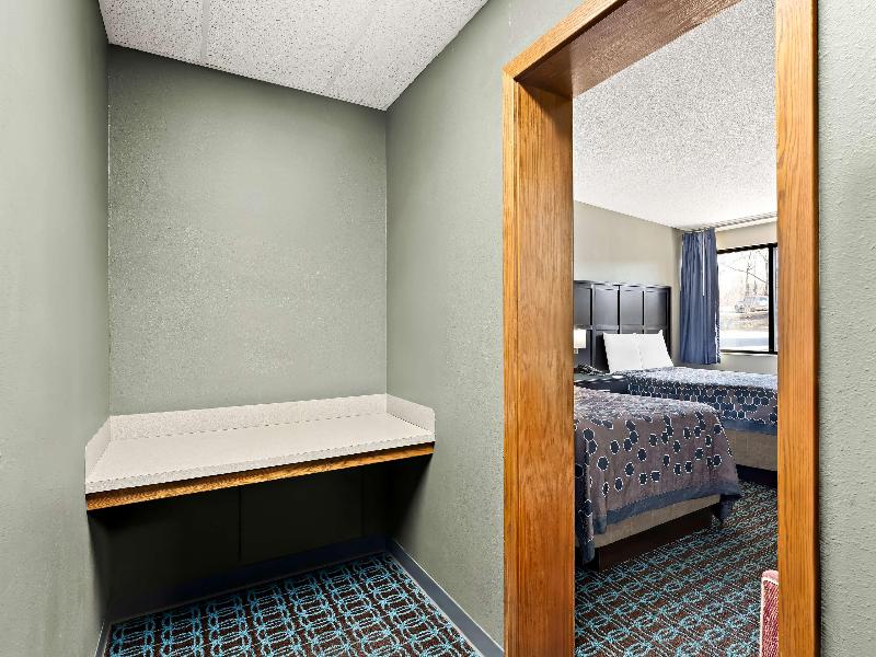 Knights Inn Montgomeryville image